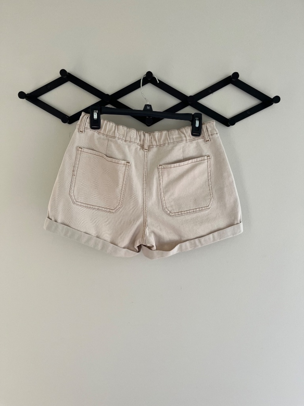 TIME AND TRU— Jean cargo shorts, Khaki color, size 8 - Picture 2 of 4